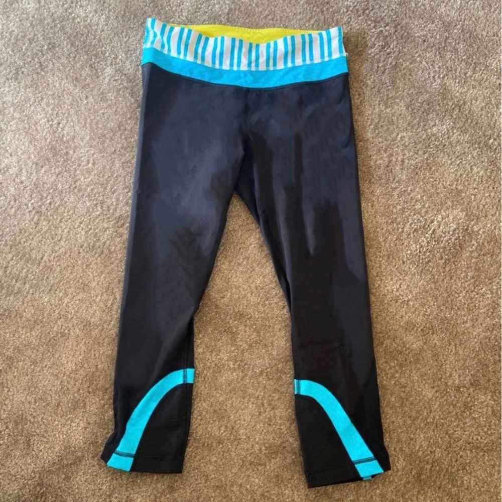 Lulu Lemon Blue Striped Leggings